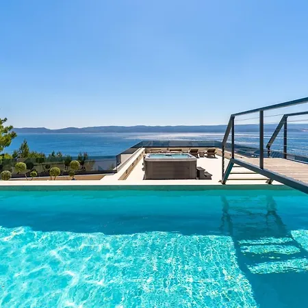 Seaview Blue Lagoon With Private Pool, Jacuzzi, Media Room, 6 Bedrooms, 70m