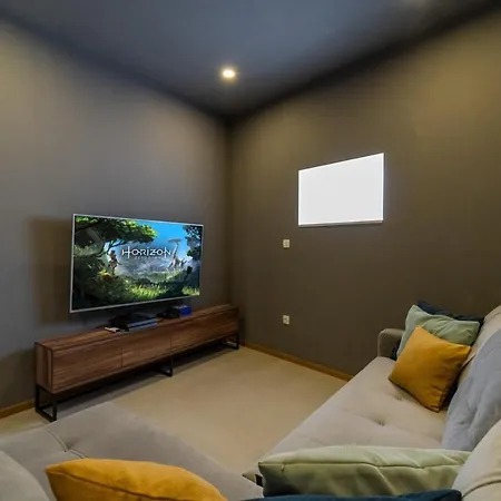 Seaview Blue Lagoon With Private Pool, Jacuzzi, Media Room, 6 Bedrooms, 70m Villa Pisak