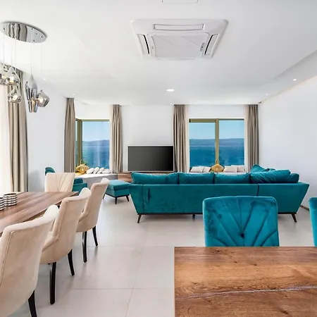 Seaview Blue Lagoon With Private Pool, Jacuzzi, Media Room, 6 Bedrooms, 70m * Pisak