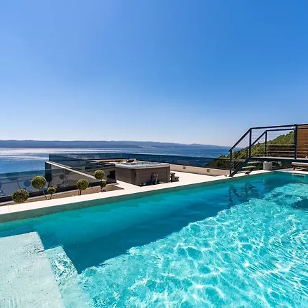 Villa Seaview Blue Lagoon With Private Pool, Jacuzzi, Media Room, 6 Bedrooms, 70m Pisak