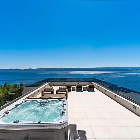 Seaview Blue Lagoon With Private Pool, Jacuzzi, Media Room, 6 Bedrooms, 70m