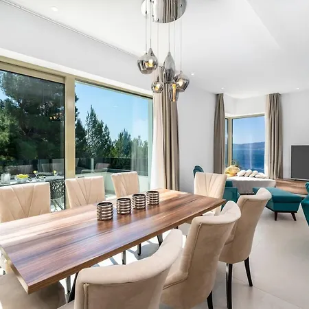 Villa Seaview Blue Lagoon With Private Pool, Jacuzzi, Media Room, 6 Bedrooms, 70m *