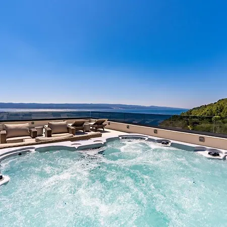 Seaview Blue Lagoon With Private Pool, Jacuzzi, Media Room, 6 Bedrooms, 70m