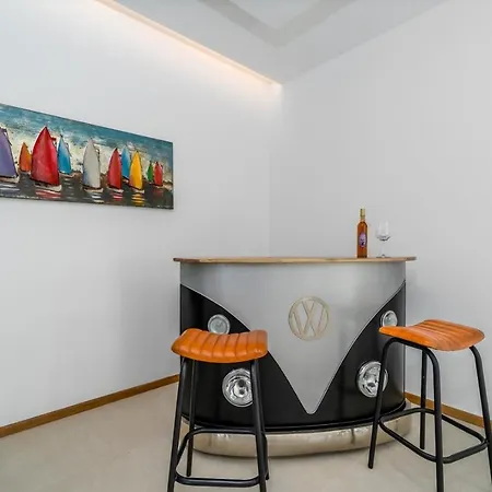 Seaview Blue Lagoon With Private Pool, Jacuzzi, Media Room, 6 Bedrooms, 70m