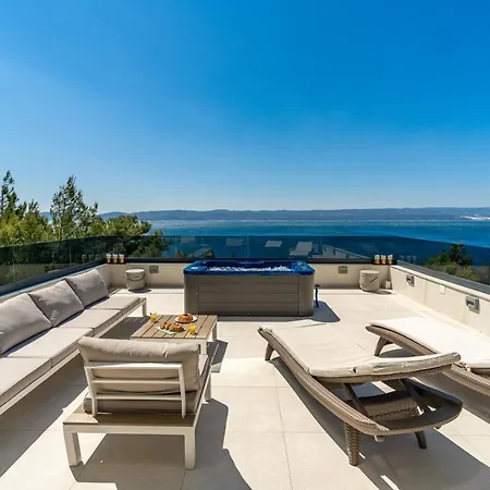 Seaview Blue Lagoon With Private Pool, Jacuzzi, Media Room, 6 Bedrooms, 70m *